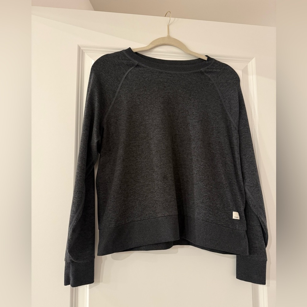 Vuori Women's Halo Crew Long Sleeve Charcoal Heather